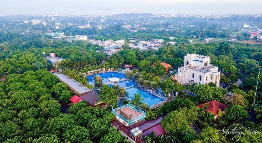 Spring Garden Hotel Lk Long Khanh Buitenkant foto